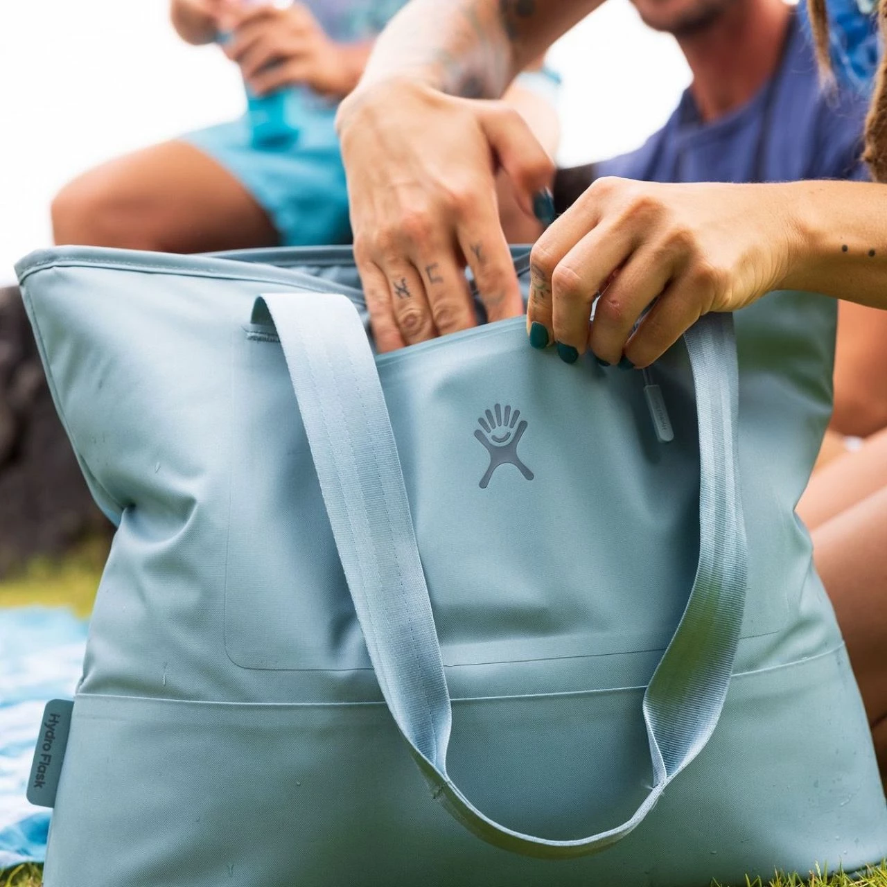 Flash Sale ???? Hydro Flask 20 L Insulated Tote ???? 8 Flash Sale ???? Hydro Flask 20 L Insulated Tote ???? - Image 8